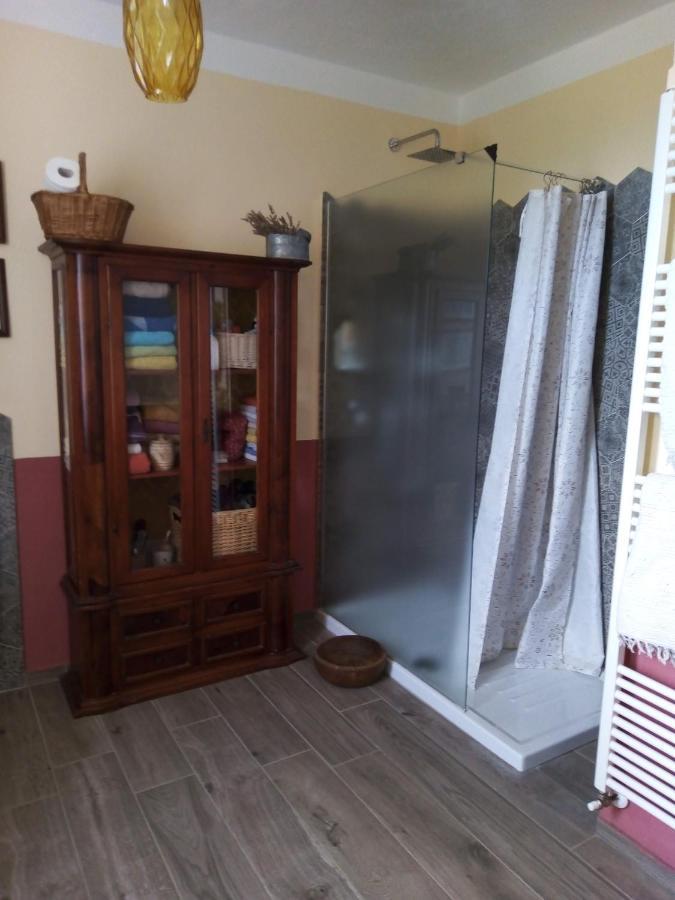 B&B La Gallinella Rossa Baschi Экстерьер фото